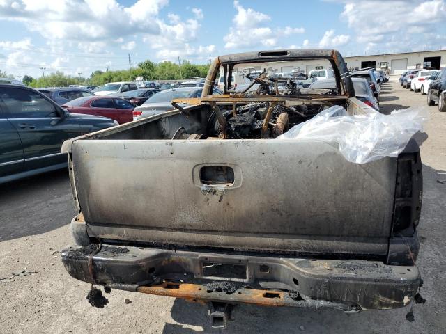 Photo 6 from auction – 2000 CHEVROLET SILVERADO with VIN 1GCEK14T2YE213251