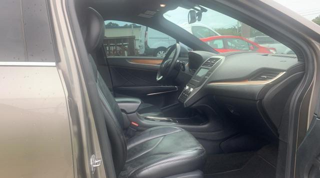 Photo 5 from auction – 2016 LINCOLN MKC RESERV with VIN 5LMCJ3C91GUJ27311