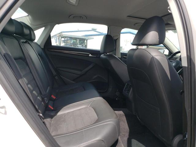 Photo 6 from auction – 2015 VOLKSWAGEN PASSAT SEL with VIN 1VWCV7A32FC059605