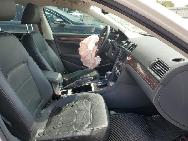 Photo 5 from auction – 2012 VOLKSWAGEN PASSAT SE with VIN 1VWBP7A35CC084662