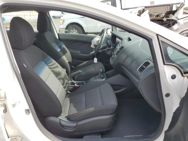 Photo 5 from auction – 2017 KIA FORTE LX with VIN 3KPFK4A7XHE093006