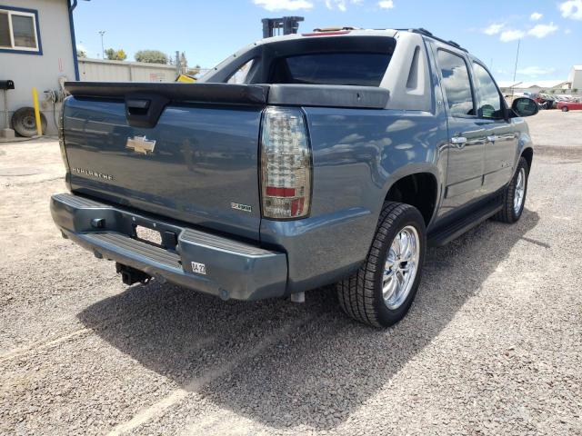Photo 4 from auction – 2011 CHEVROLET AVALANCHE with VIN 3GNMCFE01BG113854