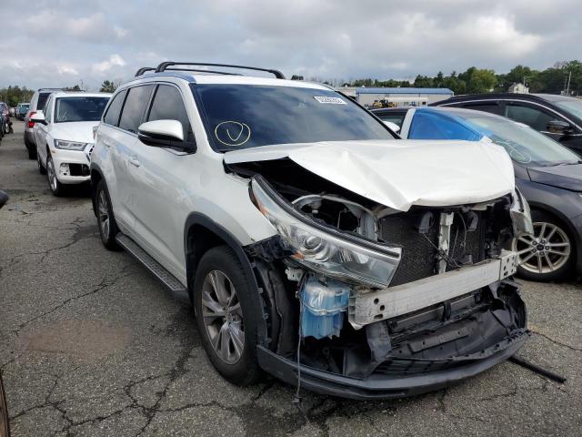 TOYOTA HIGHLANDER 2015 مع رقم تعريف المركبة 5TDJKRFH3FS131882 - صورة من المزاد