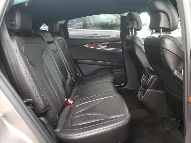 Photo 6 from auction – 2017 LINCOLN MKX RESERV with VIN 2LMPJ6LR8HBL12988