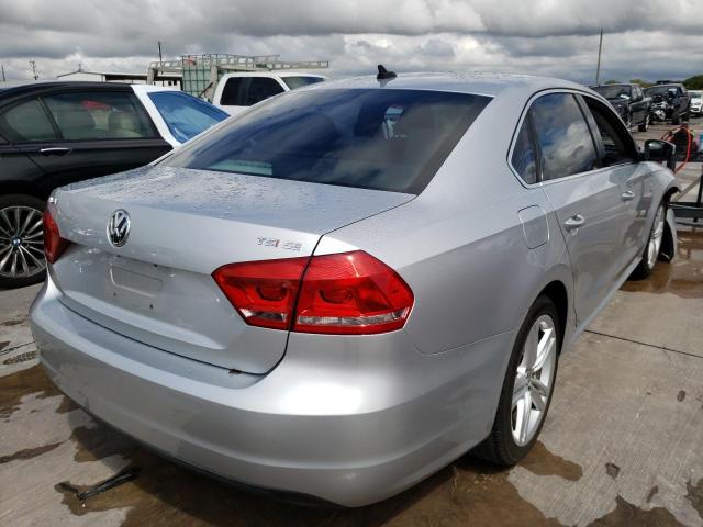 Photo 4 from auction – 2014 VOLKSWAGEN PASSAT SE with VIN 1VWBT7A30EC040244