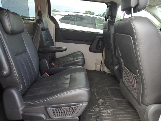 Photo 6 from auction – 2010 CHRYSLER TOWN & COU with VIN 2A4RR8DX6AR392647