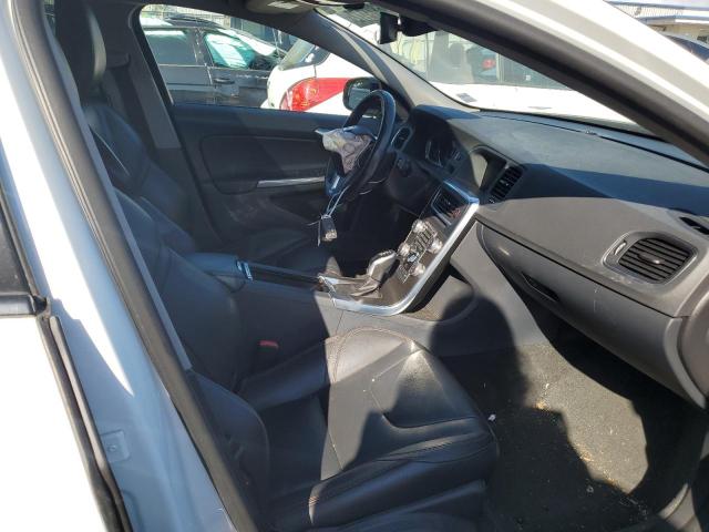 Photo 5 from auction – 2015 VOLVO V60 CROSS with VIN YV4612HK7F1001445