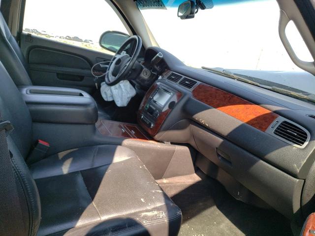 Photo 5 from auction – 2011 CHEVROLET AVALANCHE with VIN 3GNTKGE35BG120515