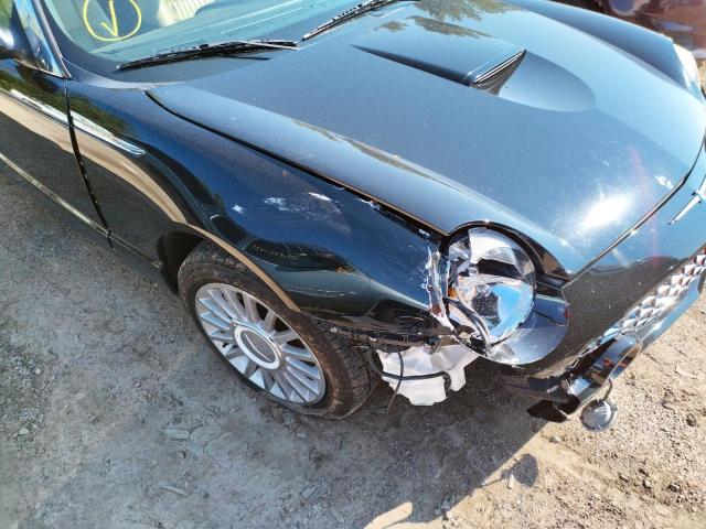 Photo 9 from auction – 2005 FORD THUNDERBIR with VIN 1FAHP60A65Y106056