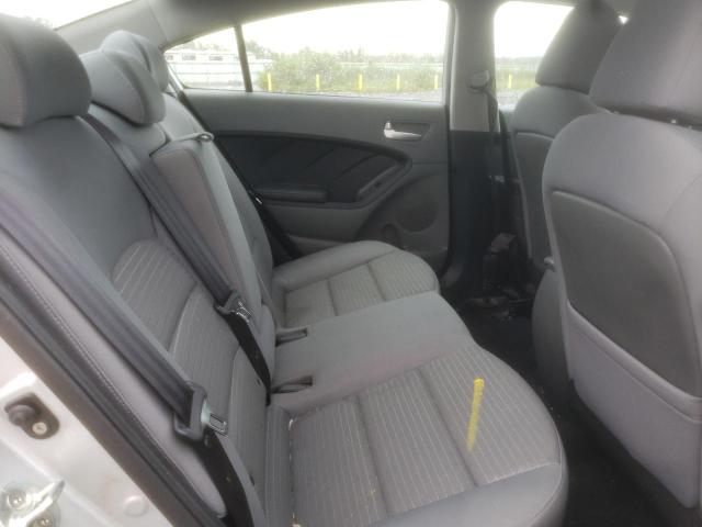 Photo 6 from auction – 2017 KIA FORTE LX with VIN 3KPFL4A71HE025299