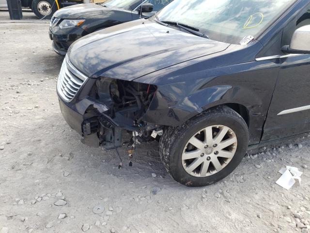 Photo 9 from auction – 2011 CHRYSLER TOWN & COU with VIN 2A4RR8DG1BR713706