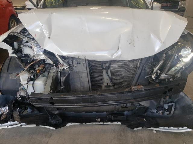 Photo 9 from auction – 2016 NISSAN SENTRA S with VIN 3N1AB7AP4GY213460