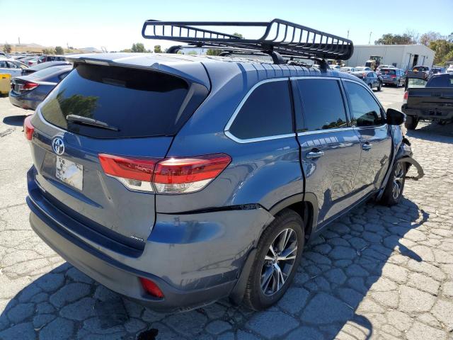 Photo 4 from auction – 2017 TOYOTA HIGHLANDER with VIN 5TDBZRFH6HS426445