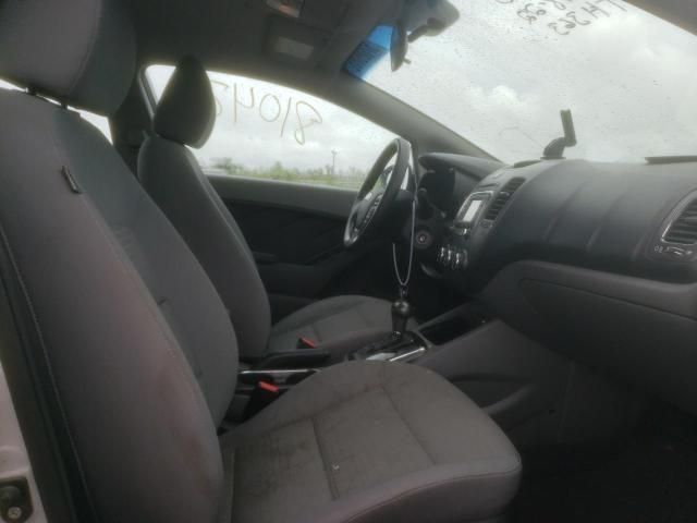 Photo 5 from auction – 2017 KIA FORTE LX with VIN 3KPFL4A71HE025299