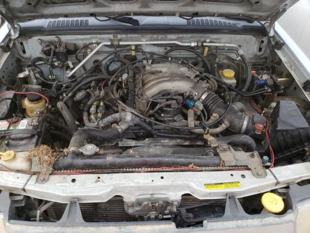 Photo 7 from auction – 2001 NISSAN XTERRA XE with VIN 5N1ED28TX1C512672
