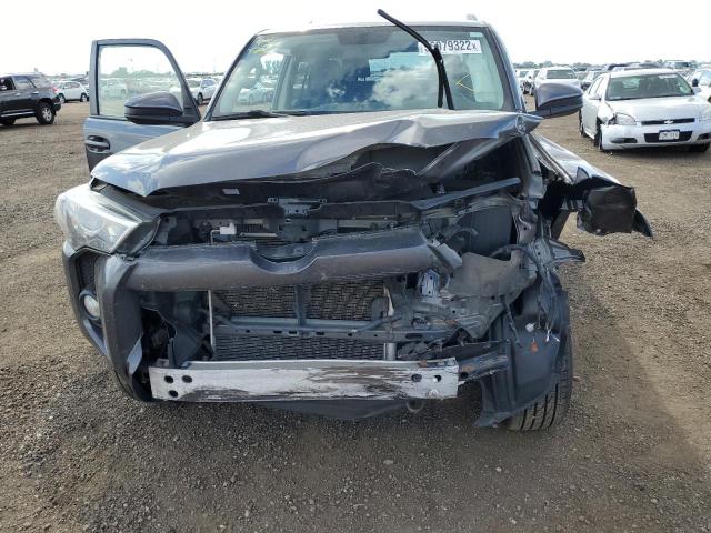 Photo 9 from auction – 2018 TOYOTA 4RUNNER SR with VIN JTEBU5JR9J5552166