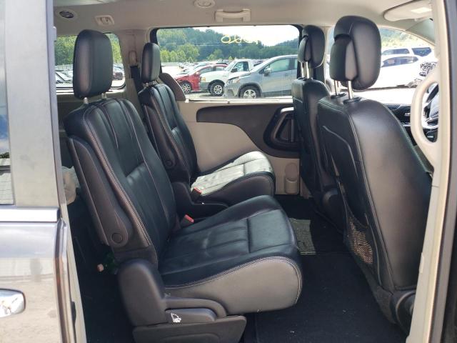 Photo 6 from auction – 2015 CHRYSLER TOWN & COU with VIN 2C4RC1BG8FR698502