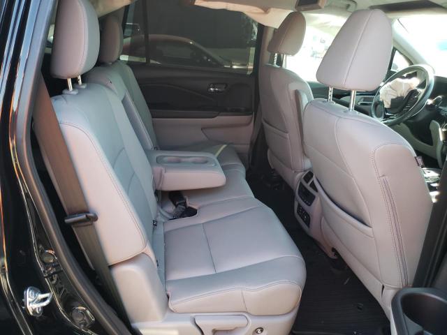 Photo 6 from auction – 2017 HONDA PILOT TOUR with VIN 5FNYF5H98HB044407