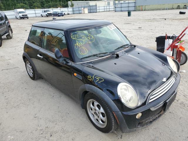 MINI COOPER 2005 with VIN WMWRC33535TK62556 - Photo from auction
