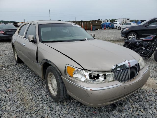 LINCOLN TOWN CAR E 2002 with VIN 1LNHM81W42Y637840 - Photo from auction