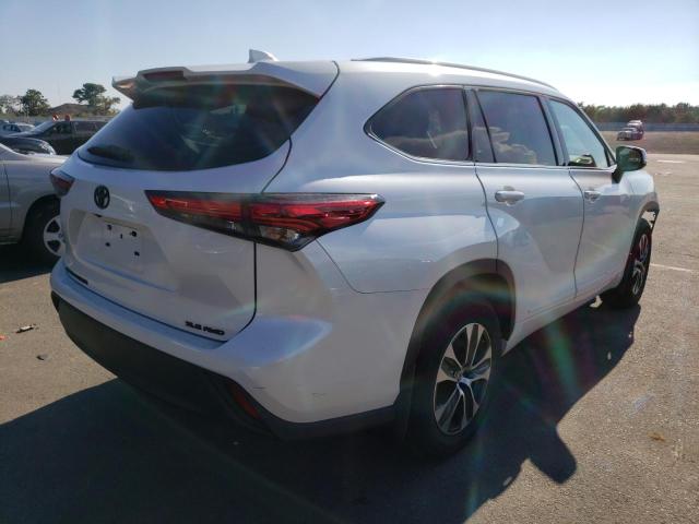 Photo 4 from auction – 2022 TOYOTA HIGHLANDER with VIN 5TDHZRBH7NS566676