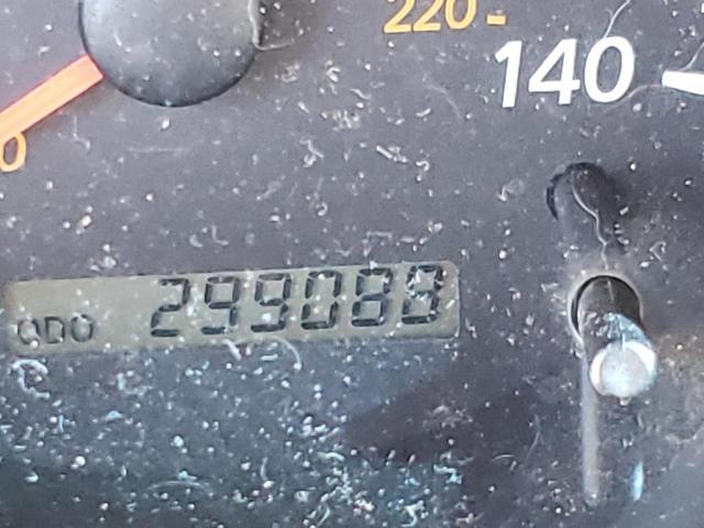 Photo 8 from auction – 2002 TOYOTA HIGHLANDER with VIN JTEHF21A820044265