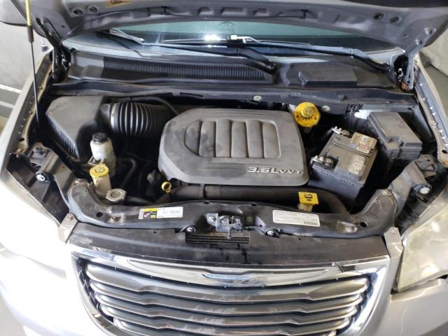 Photo 7 from auction – 2013 CHRYSLER TOWN & COU with VIN 2C4RC1BG3DR778237