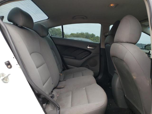 Photo 6 from auction – 2017 KIA FORTE LX with VIN 3KPFK4A79HE123872