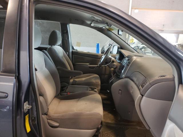 Photo 5 from auction – 2010 TOYOTA SIENNA CE with VIN 5TDKK4CC9AS307102