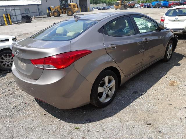 Photo 4 from auction – 2012 HYUNDAI ELANTRA GL with VIN 5NPDH4AE4CH144749