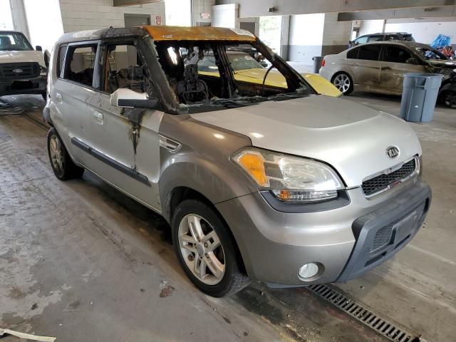 KIA SOUL + 2010 with VIN KNDJT2A25A7119548 - Photo from auction