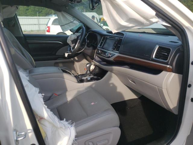 Photo 5 from auction – 2016 TOYOTA HIGHLANDER with VIN 5TDDKRFHXGS252469