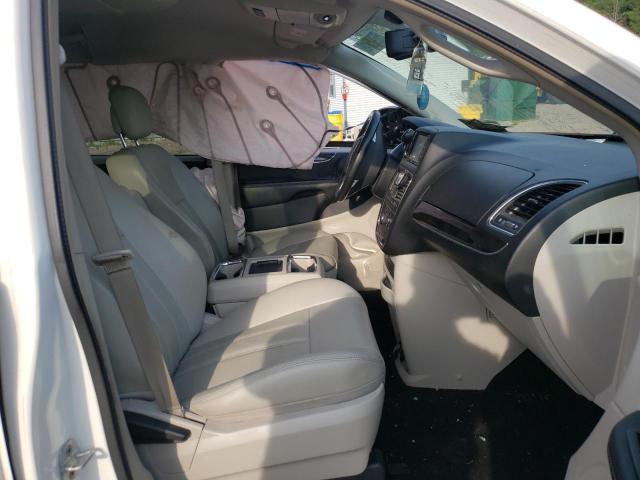 Photo 5 from auction – 2013 CHRYSLER TOWN & COU with VIN 2C4RC1BG8DR603935