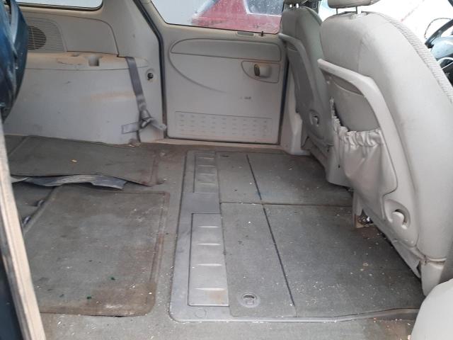 Photo 6 from auction – 2005 CHRYSLER TOWN & COU with VIN 2C8GP54L35R559856