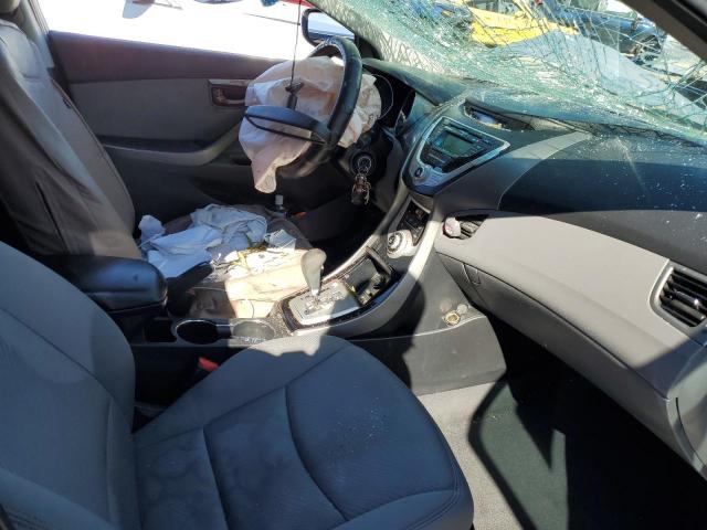 Photo 5 from auction – 2012 HYUNDAI ELANTRA GL with VIN 5NPDH4AE9CH066193