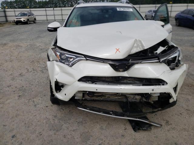 Photo 7 from auction – 2017 TOYOTA RAV4 LIMIT with VIN 2T3DFREV1HW574378