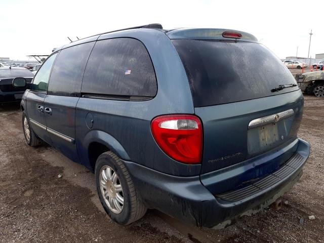 Photo 3 from auction – 2005 CHRYSLER TOWN & COU with VIN 2C8GP54L35R559856