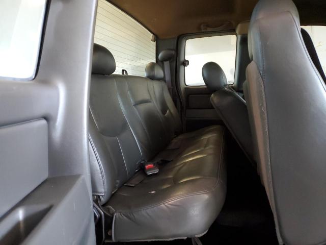 Photo 6 from auction – 2005 CHEVROLET 2500 4X4 with VIN 1GCHK29215E229164