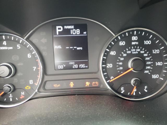 Photo 8 from auction – 2018 KIA FORTE LX with VIN 3KPFK4A76JE254277