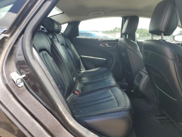 Photo 6 from auction – 2017 CHRYSLER 200 LIMITE with VIN 1C3CCCAB3HN512103