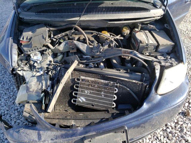 Photo 7 from auction – 2002 CHRYSLER TOWN & COU with VIN 2C4GP74L62R717678