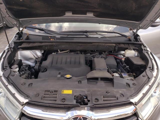 Photo 7 from auction – 2015 TOYOTA HIGHLANDER with VIN 5TDZKRFH4FS103964