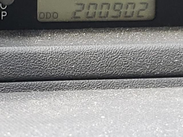 Photo 8 from auction – 2004 TOYOTA SCION XB with VIN JTLKT324740167970
