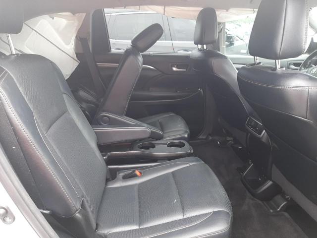 Photo 6 from auction – 2018 TOYOTA HIGHLANDER with VIN 5TDDZRFH2JS806784