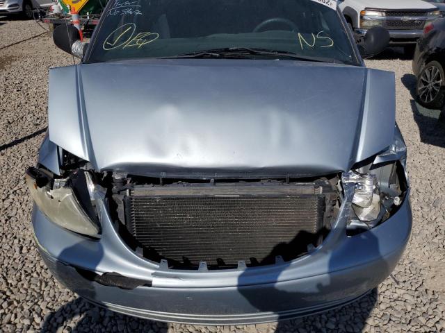 Photo 9 from auction – 2003 CHRYSLER TOWN & COU with VIN 2C4GP44L13R258883