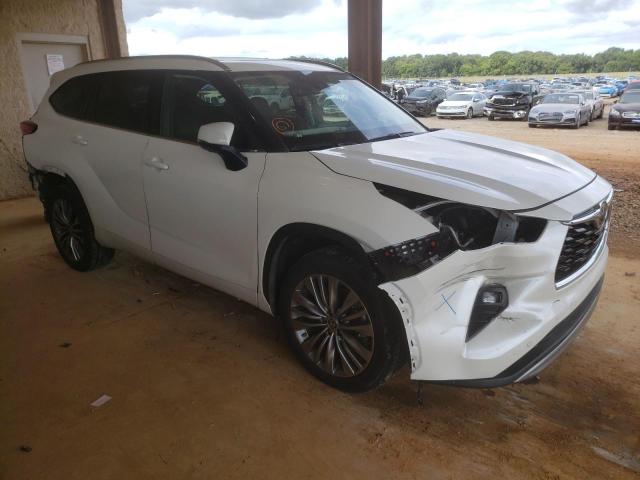 TOYOTA HIGHLANDER 2021 con VIN 5TDFZRAH6MS046475 - Foto de la subasta