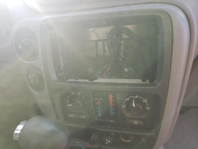 Photo 9 from auction – 2005 CHEVROLET TRAILBLAZE with VIN 1GNDT13S852390442