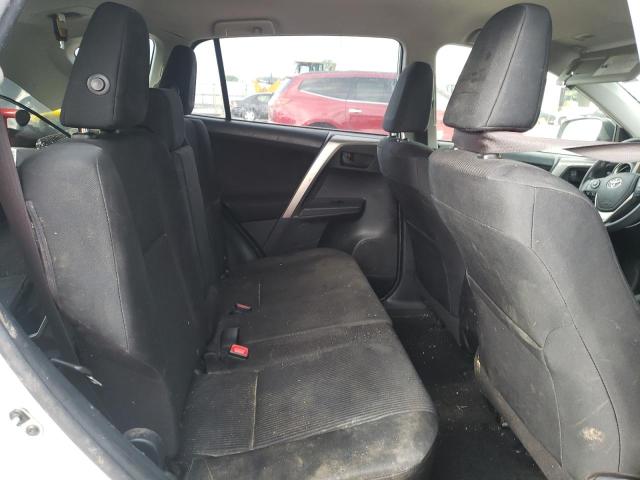 Photo 6 from auction – 2015 TOYOTA RAV4 LE with VIN JTMZFREV0FJ030407