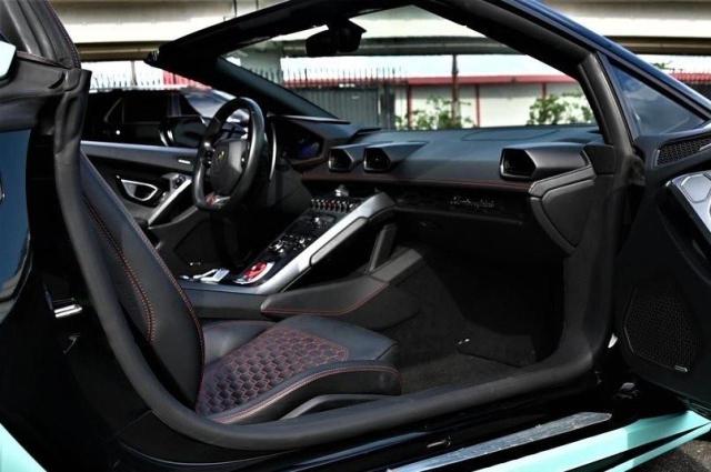 Photo 5 from auction – 2019 LAMBORGHINI HURACAN with VIN ZHWUR2ZF8KLA11804