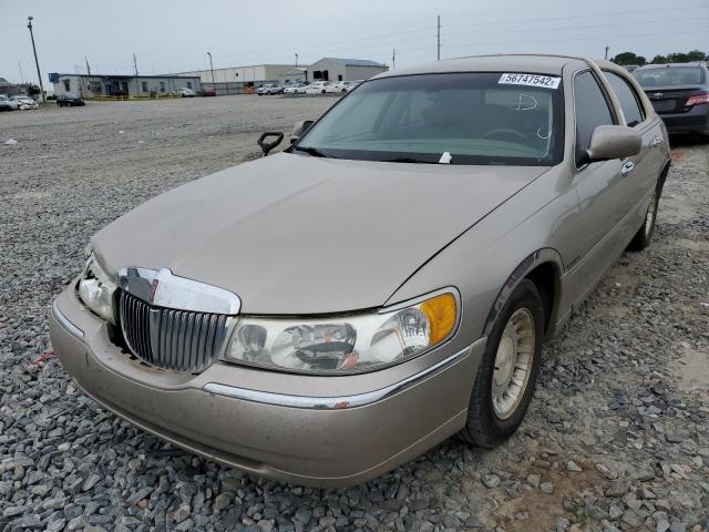 Photo 2 from auction – 2002 LINCOLN TOWN CAR E with VIN 1LNHM81W42Y637840